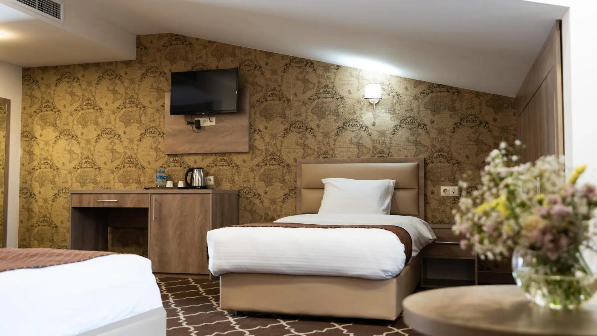 Gallery Inn Old Tbilisi